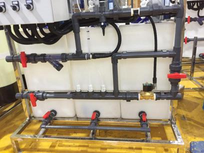 三桶循環水加藥設備